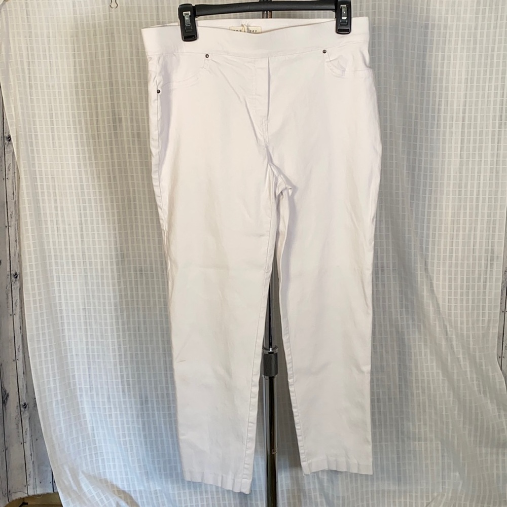Retrology White Pull On Capri Pants Stretch Pants Misses SizeMedium